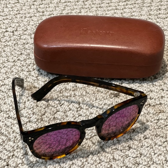 Illesteva Leonard II Sunglasses main image 7